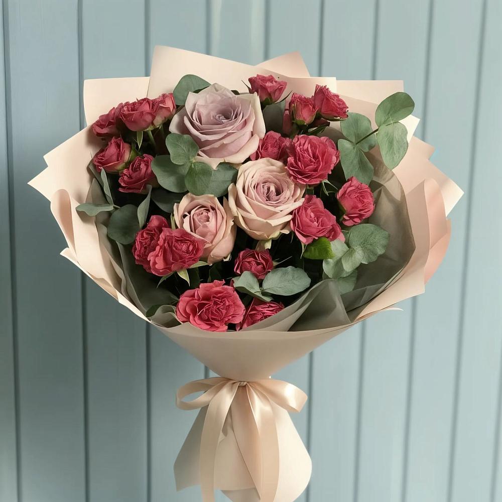 Букет цветов из: Гвоздики и Розы в Сангаре