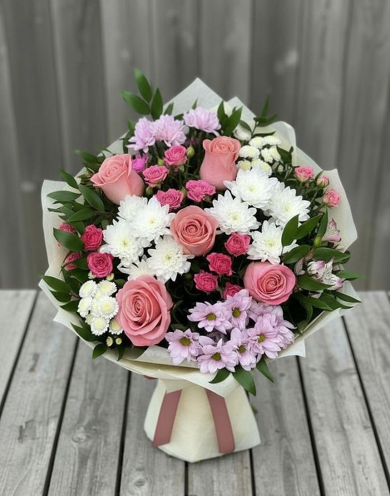 Букет цветов из: Альстромерии, Гвоздики, Розы и Хризантемы в Сангаре