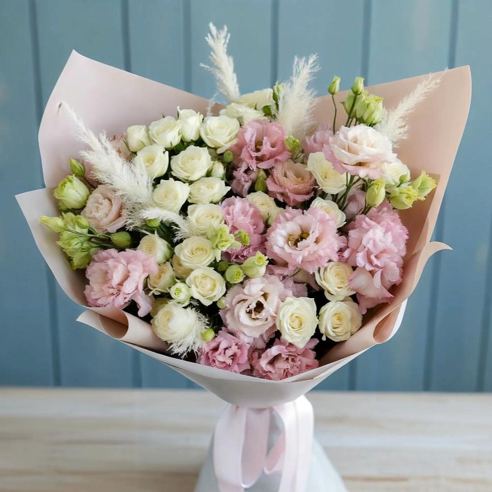 Букет цветов из: Альстромерии и Розы в Сангаре