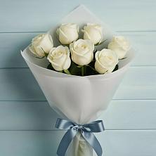Букет 7 Белых роз Эдлесс Лав в Сангаре