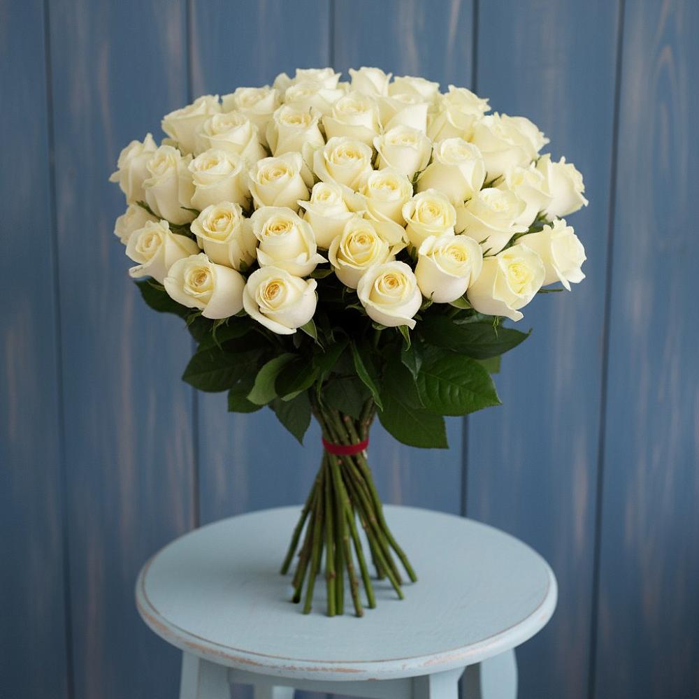 Букет 51 Белая роза Эдлесс Лав в Сангаре