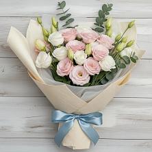 Букет цветов из:  Лизиантусы в Сангаре