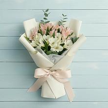 Букет цветов из:  Альстромерии в Сангаре