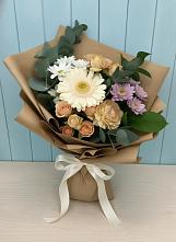Букет цветов из:  Герберы и Хризантемы в Сангаре