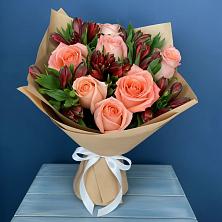 Букет цветов из:  Розы и Альстромерии в Сангаре
