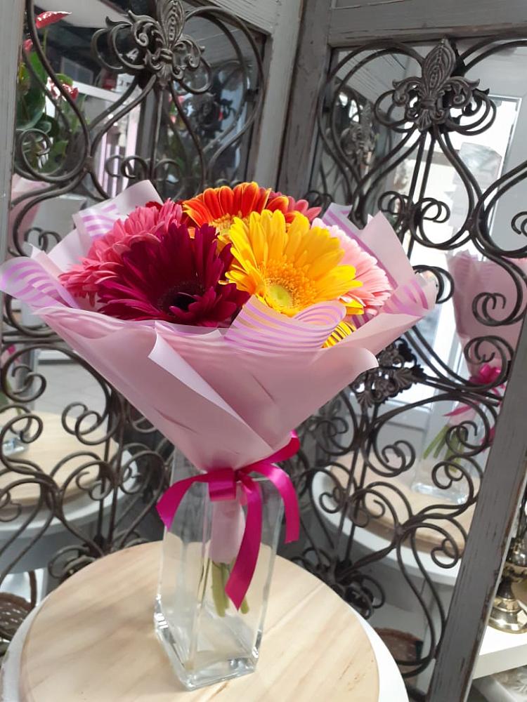 Букет цветов из: Герберы в Сангаре