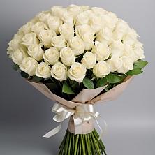 Букет 101 беля роза Белоснежка в Сангаре