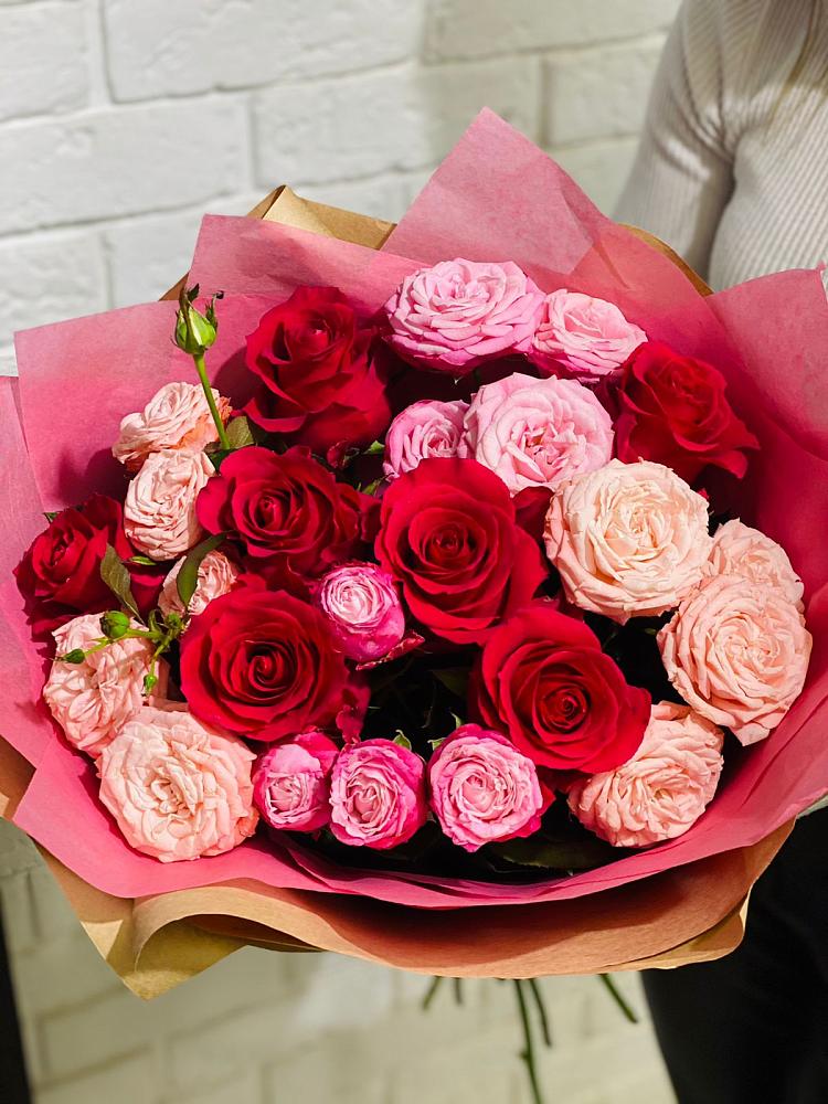 Букет цветов из: Розы в Сангаре