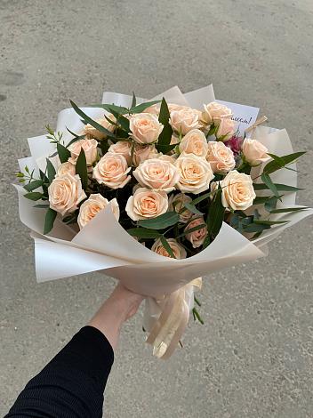 Букет Кремовые розы Латте в Сангаре