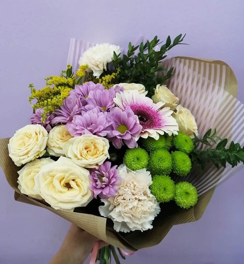 Букет цветов из: Хризантемы, Розы, Гвоздики и Герберы в Сангаре