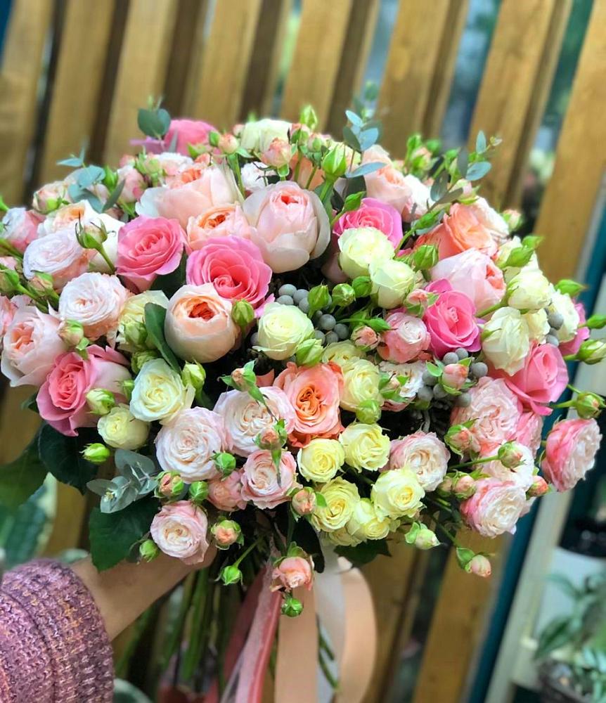 Букет цветов из: Розы в Сангаре