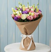 Букет цветов из:  Лизиантусы в Сангаре