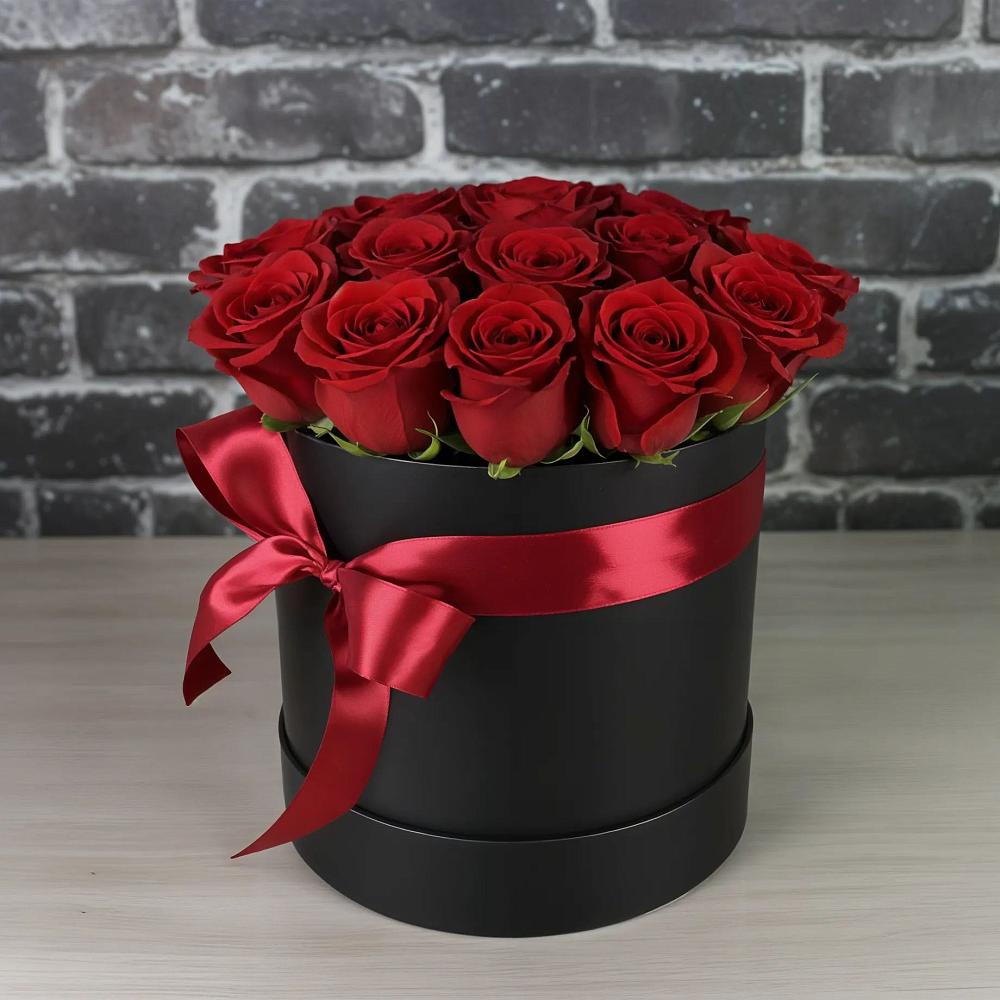 Цветочная композиция из Розы в шляпной коробке в Сангаре