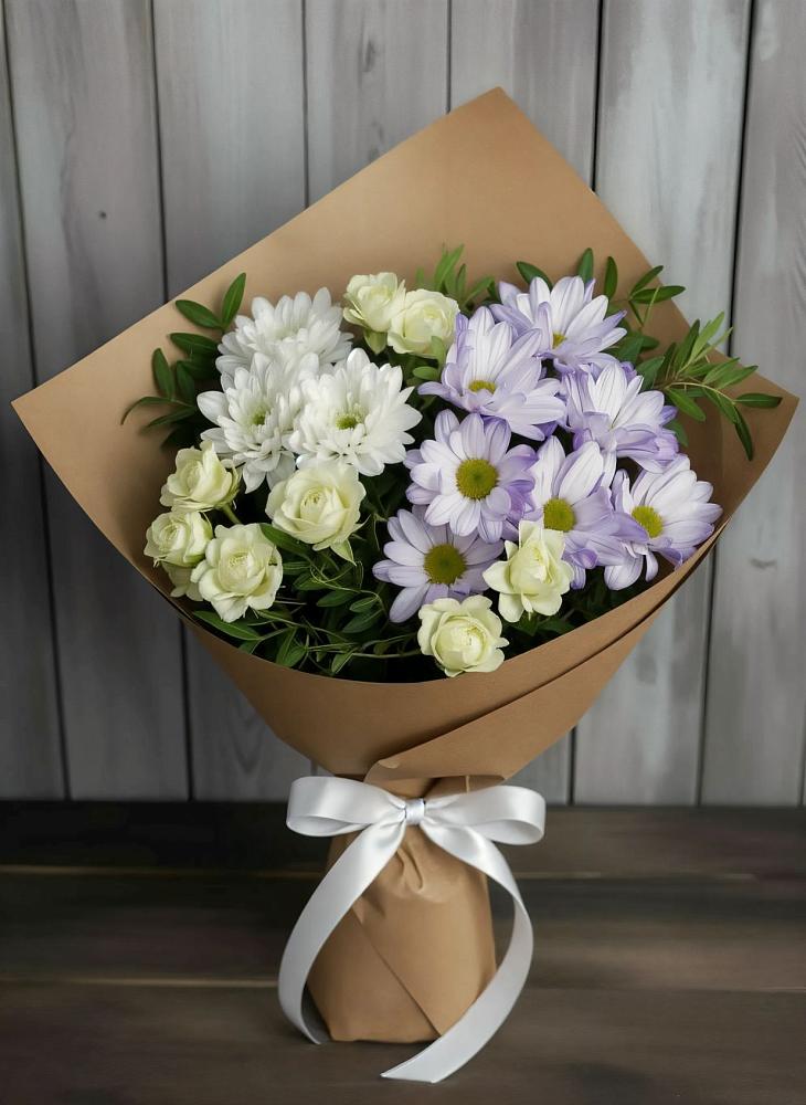 Букет цветов из: Хризантемы и Розы в Сангаре