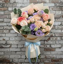 Букет цветов из:  Розы, Лизиантусы и Гвоздики в Сангаре