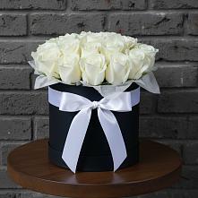 Цветочная композиция из Розы в шляпной коробке в Сангаре